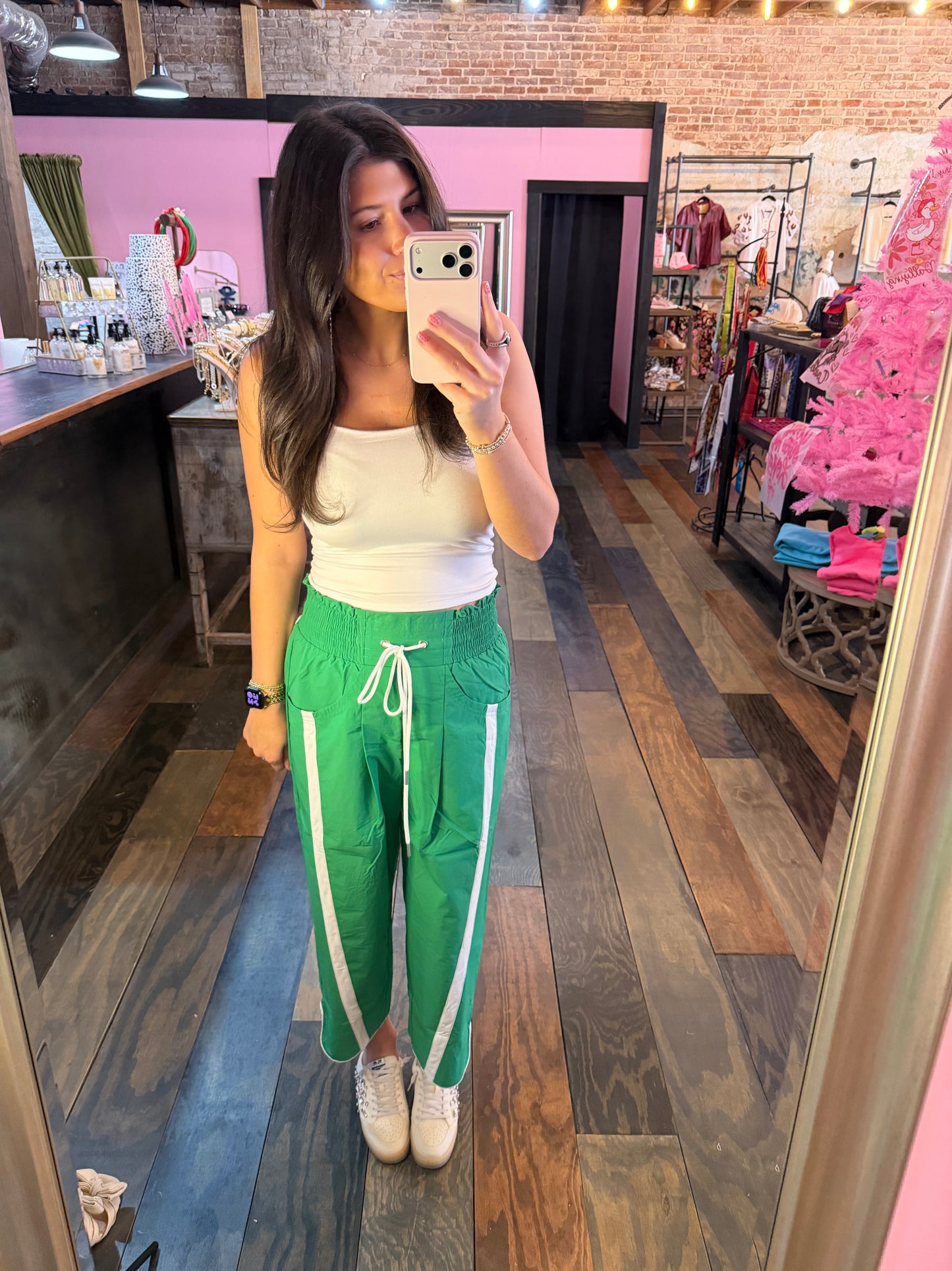 WINDBREAKER PANTS W/ CONTRAST STRIPE