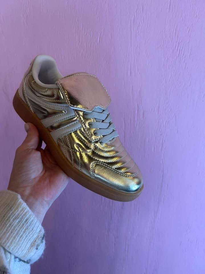 MODERN GOLD
