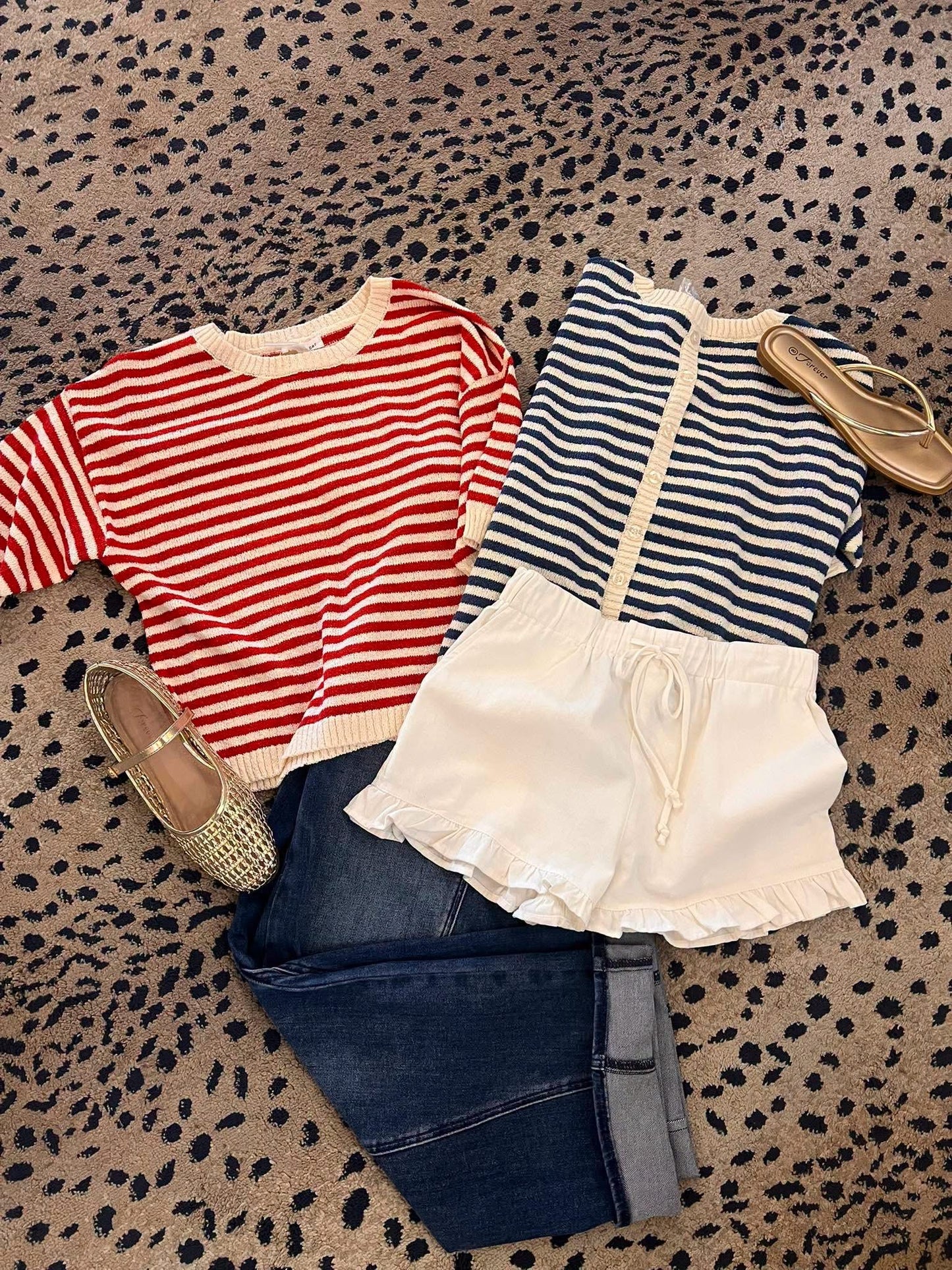 STRIPE SHORT SLEEVE SWEATER W/ BUTTON DOWN BACK