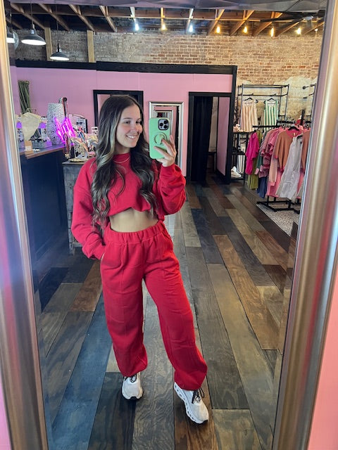 RED CROPPED LOUNGE SET