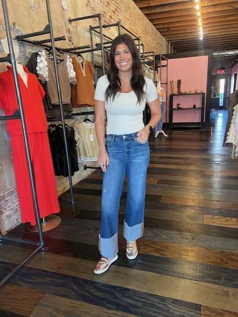 BUTTER SHORT SLEEVE TOP