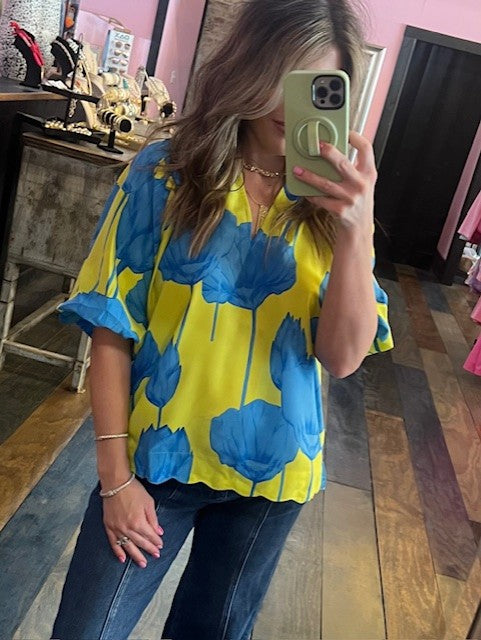BUBBLE SLEEVE SCALLOP TOP