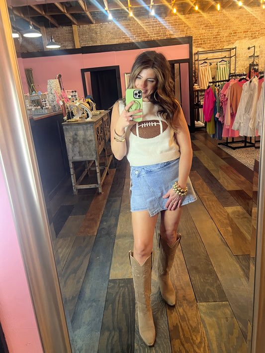 RISEN MID RISE SKORT