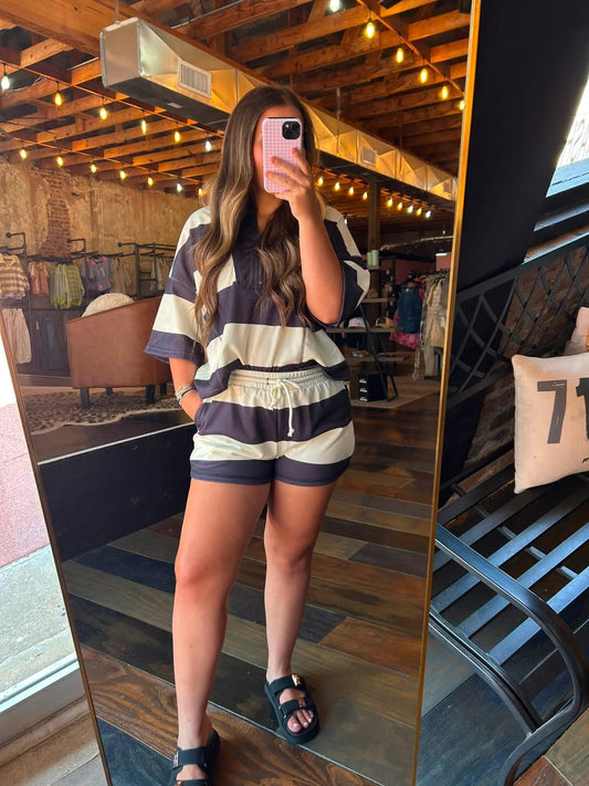BLACK/IVORY SHORT SET