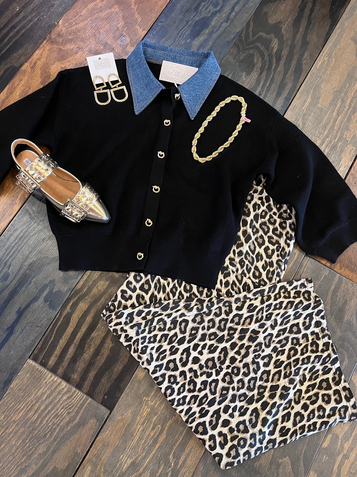 DENIM COLLAR DETAIL TOP
