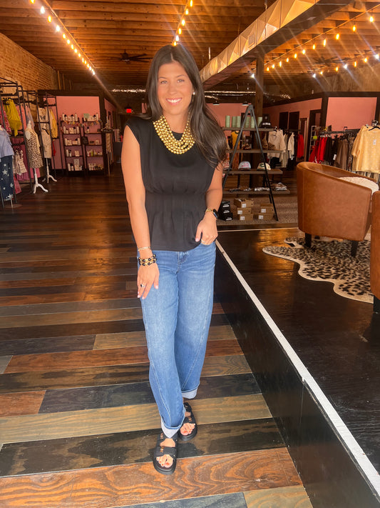 BLACK SLEEVELESS PLEATED TOP