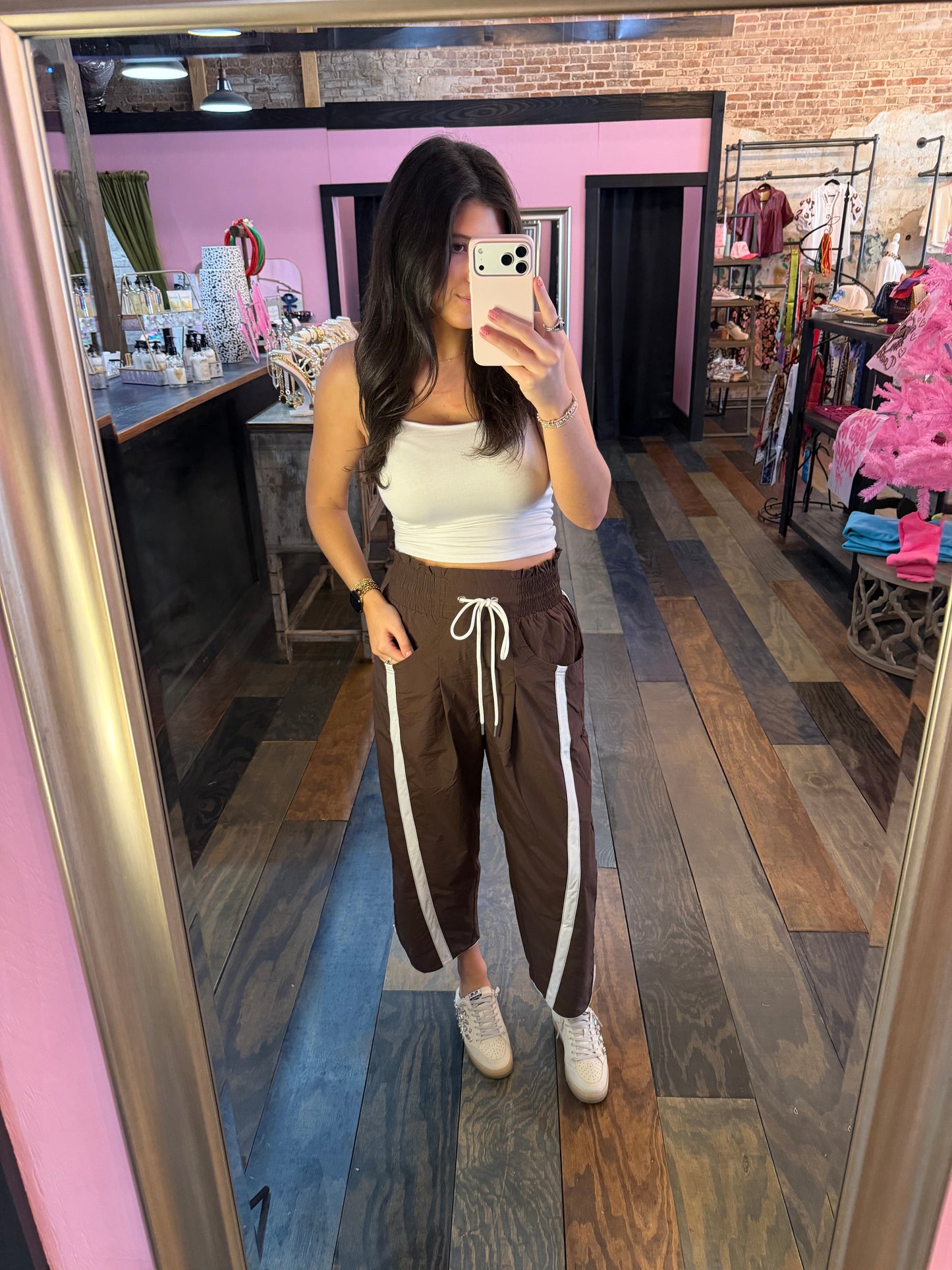 WINDBREAKER PANTS W/ CONTRAST STRIPE