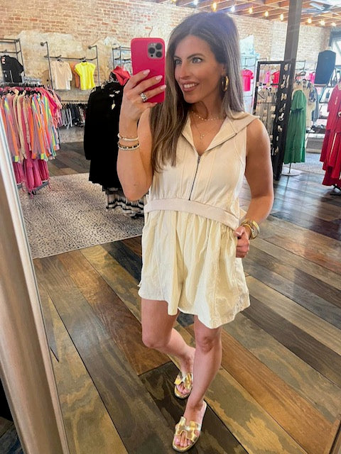 CREAM ZIP ROMPER