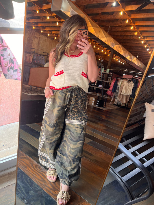 WILD REMIX CAMO JOGGERS