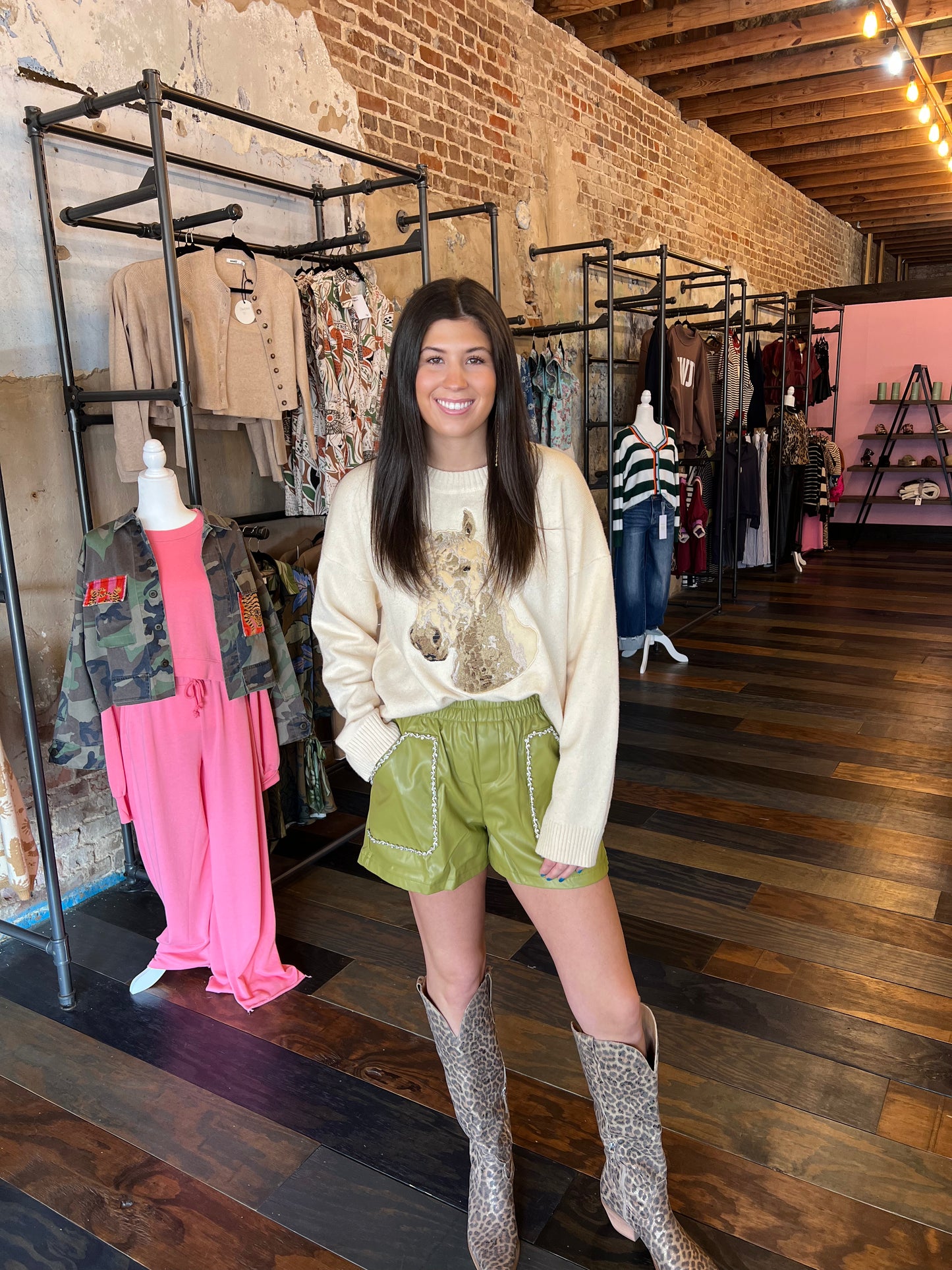 OLIVE LEATHER SHORTS