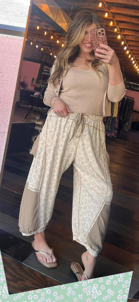 OVERSIZED FLORAL PRINTED KNIT BOTTOMS