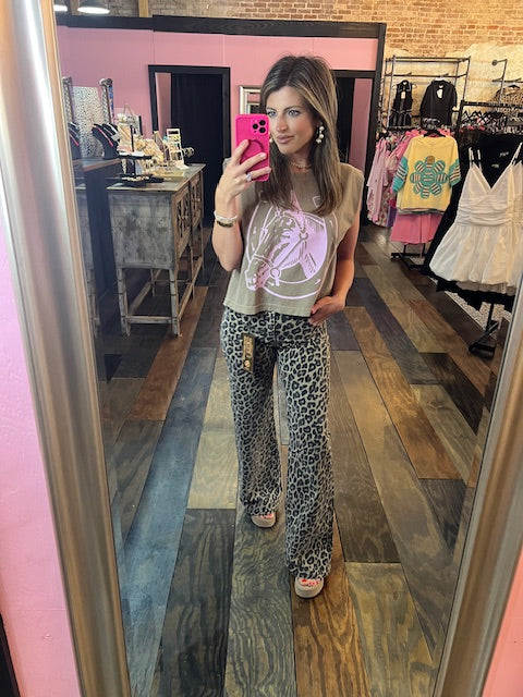 MID RISE WIDE LEOPARD PRINT PANT