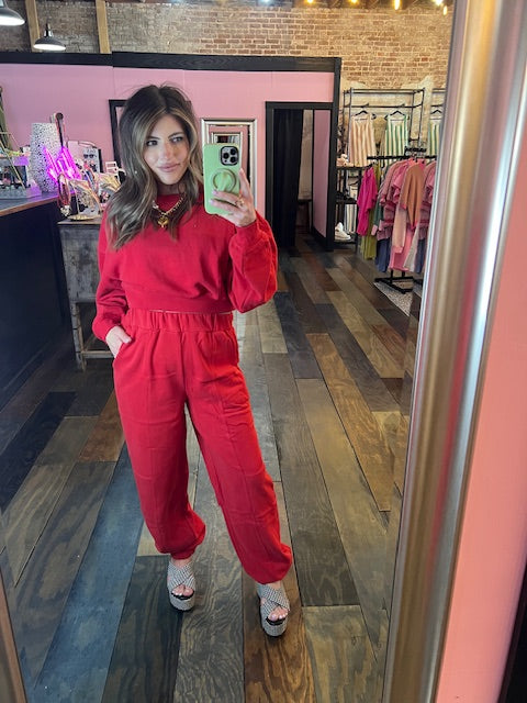 RED CROPPED LOUNGE SET