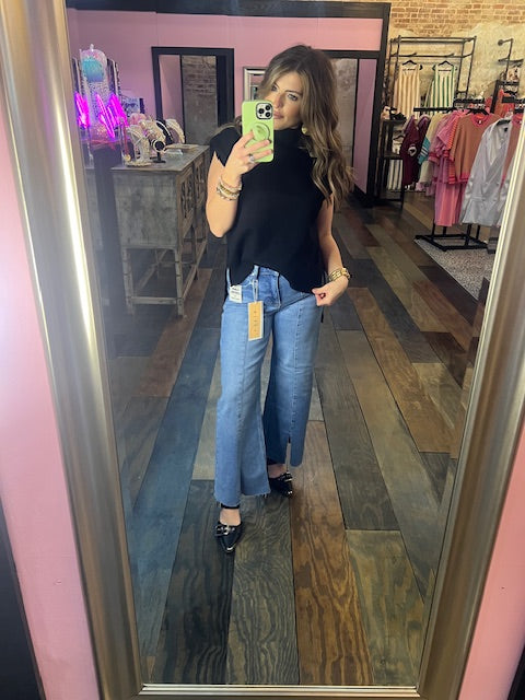 BLACK HIGH-LOW SLEEVELESS TOP
