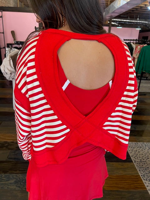 OPEN BACK LONG SLEEVE TOP