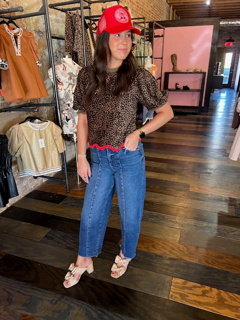 WAVY HEM CHEETAH TOP