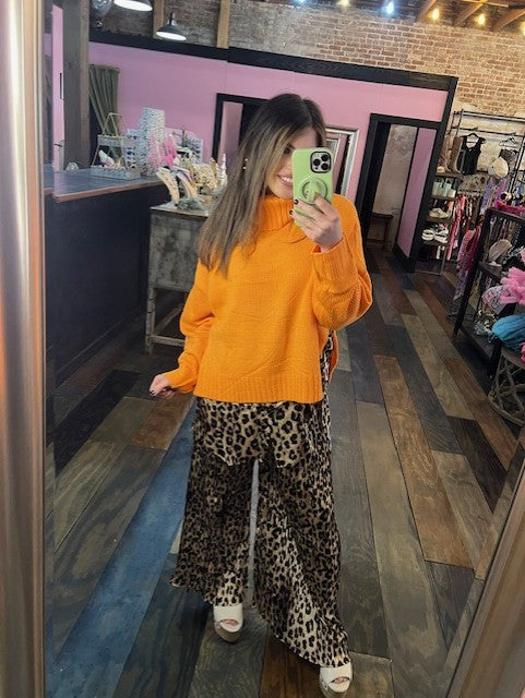 ORANGE TURTLENECK SWEATER